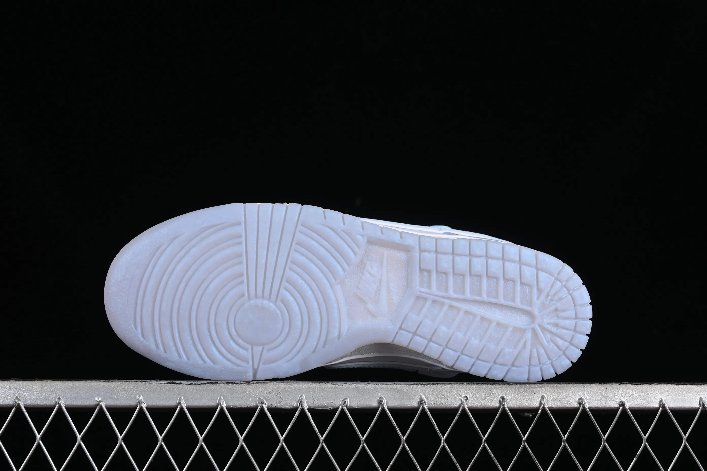 All categories Nk SB Dunk series Nk SB Dunk Low Low-top sneakers Nk Dunk Low Simple sky blue Sea salt and lemon SB strap low-top casual sneakers FJ7743-194